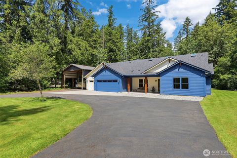 Photo of 20126 SE 308th Street, Kent, WA 98042 (MLS # 2559517)