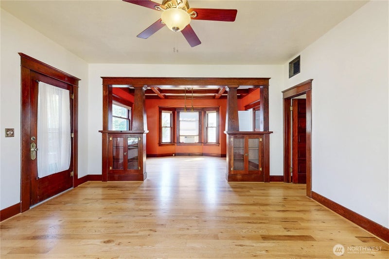 546 Locust Street
