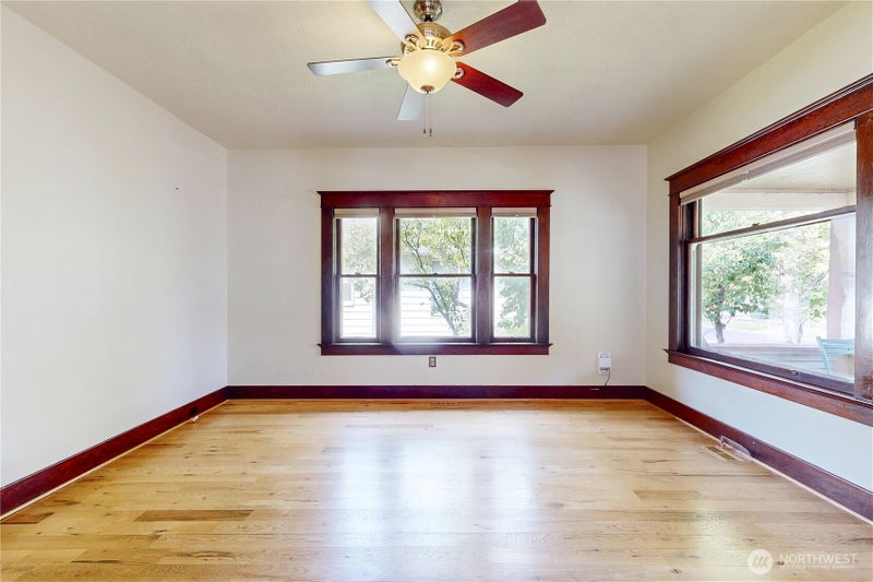 546 Locust Street