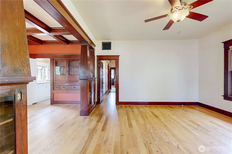 546 Locust Street