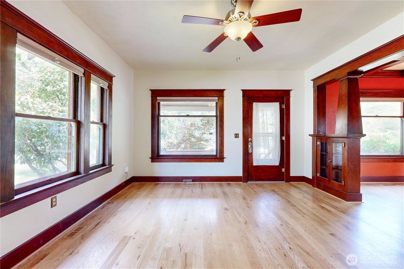 546 Locust Street