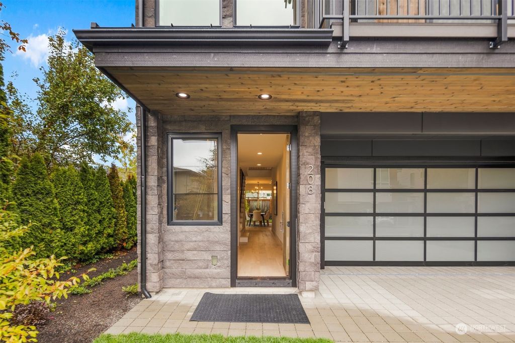 Photo of 208 3rd Avenue S, Kirkland, WA 98033 (MLS # 2167190)