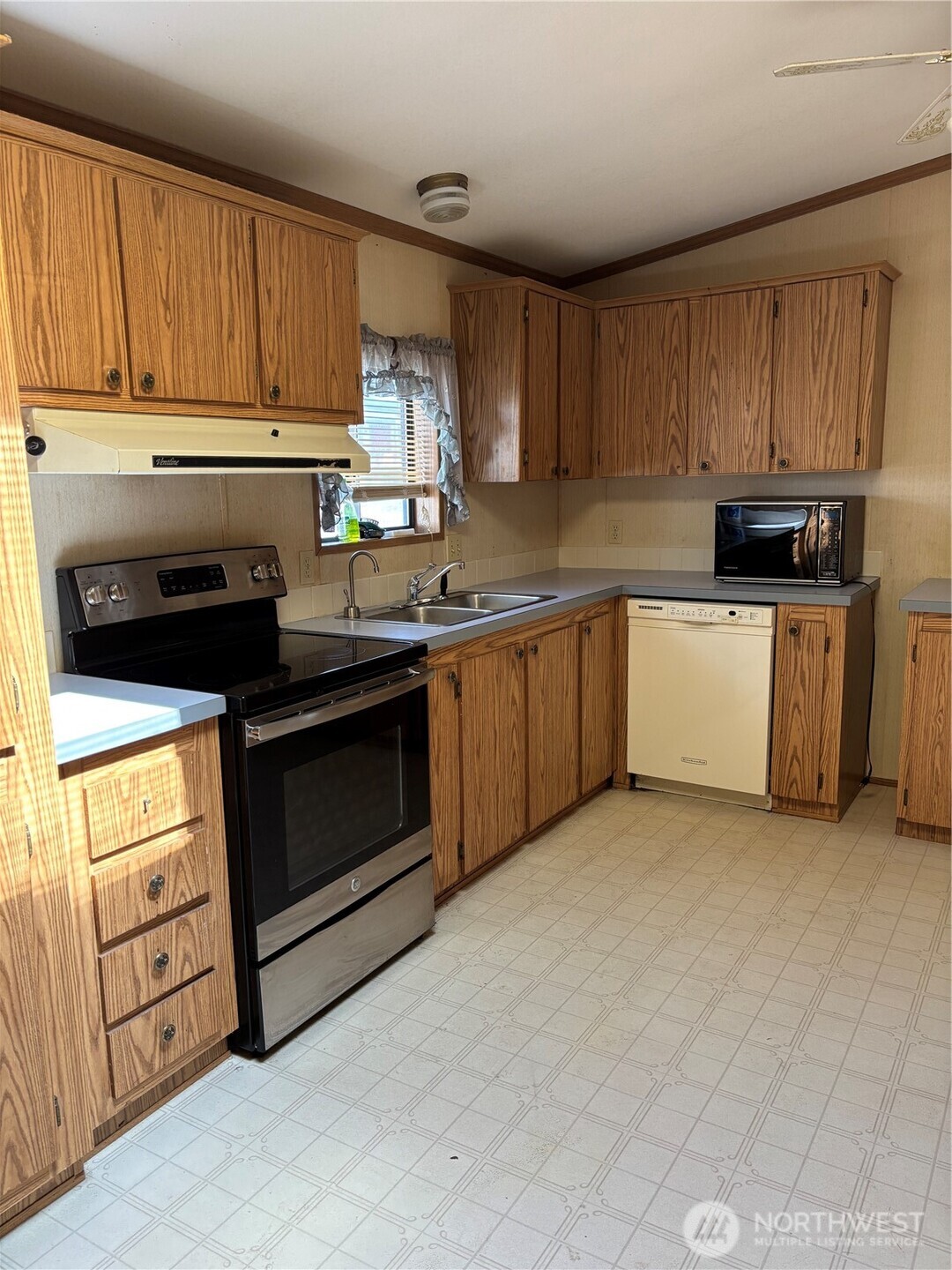 9101 Steilacoom Road SE 158