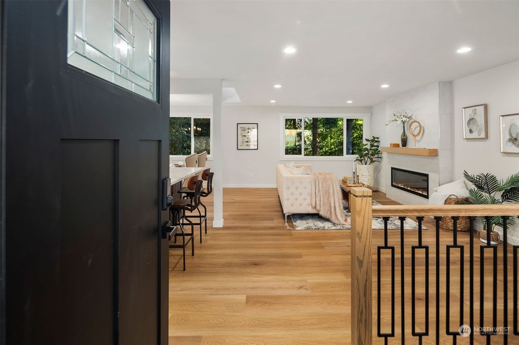 Photo of 15733 SE 4th Street, Bellevue, WA 98008 (MLS # 2238835)