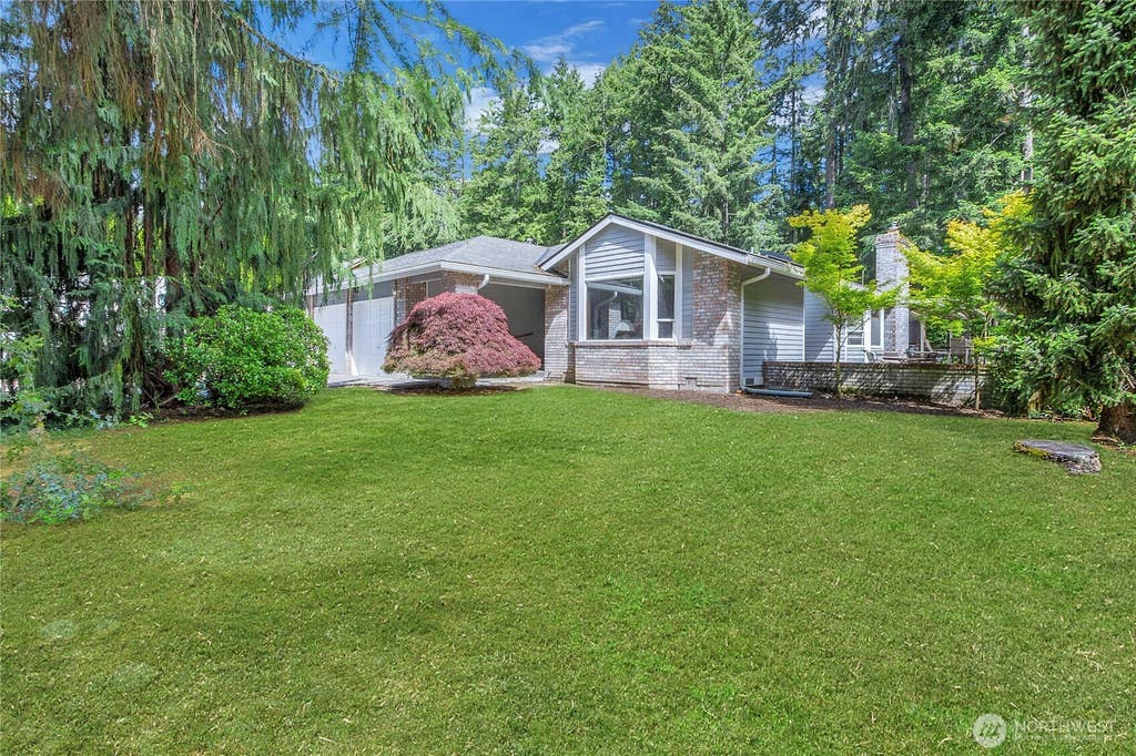 Photo of 17532 SE 292nd Place, Kent, WA 98042 (MLS # 2538437)