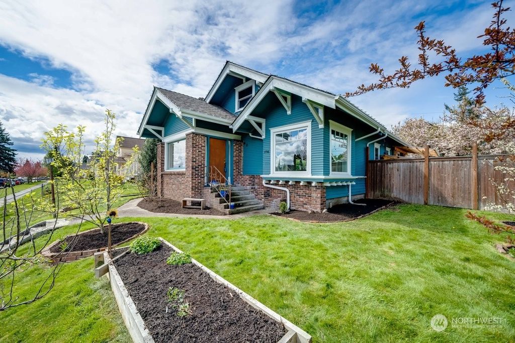 Photo of 1706 Lombard Avenue, Everett, WA 98201 (MLS # 2045642)