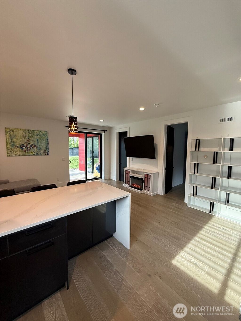 Photo of 829 S 242nd Street #B, Des Moines, WA 98198 (MLS # 2471657)