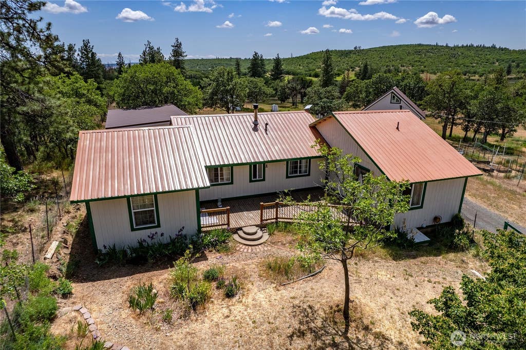 Photo of 566 Woodlane Road, Goldendale, WA 98620 (MLS # 2570277)