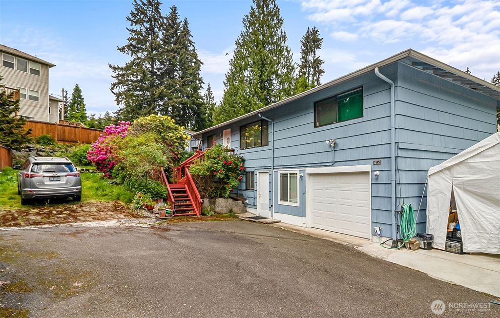 Photo of 3115 170th Street SW, Lynnwood, WA 98037 (MLS # 2525379)