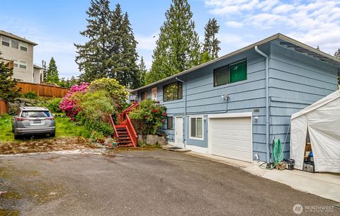 Photo of 3115 170th Street SW, Lynnwood, WA 98037 (MLS # 2525379)