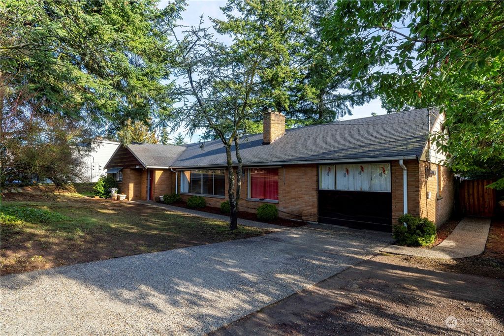 Photo of 20318 19th Avenue NE, Shoreline, WA 98155 (MLS # 2036022)