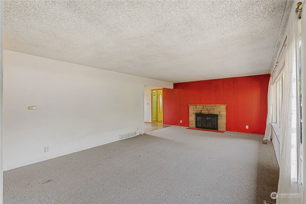 Photo of 20318 19th Avenue NE, Shoreline, WA 98155 (MLS # 2036022)