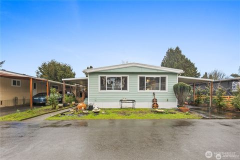 Photo of 15713 81st Street E #135, Puyallup, WA 98372 (MLS # 2512237)