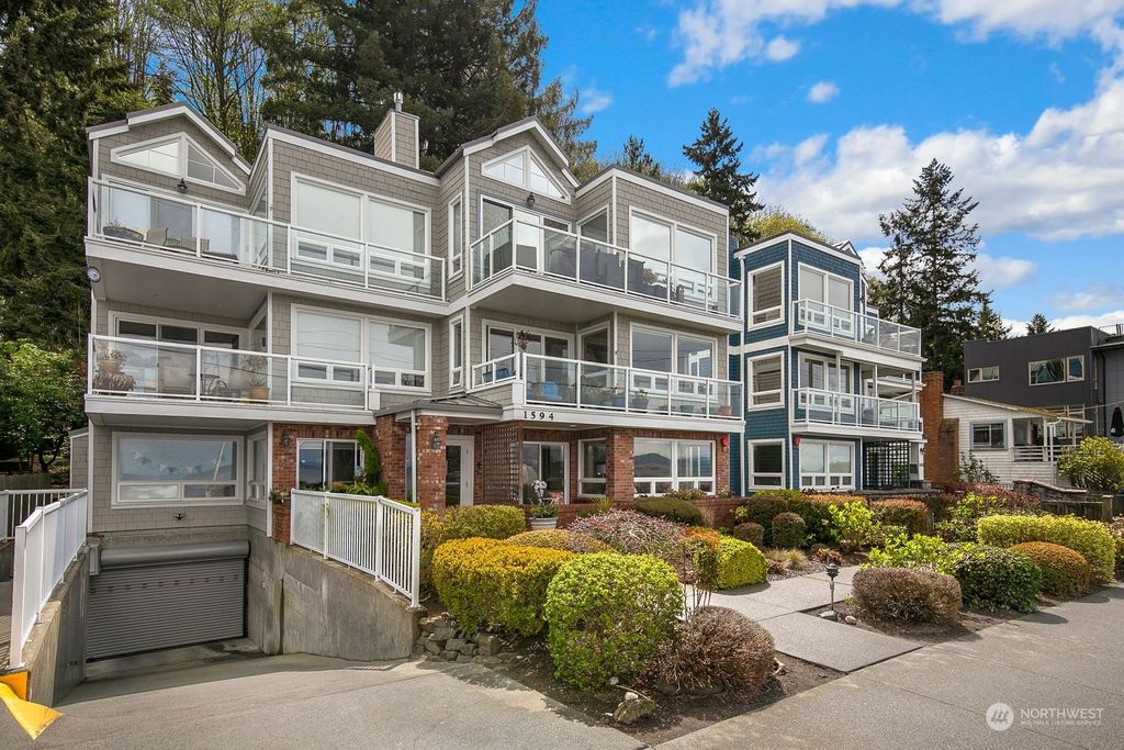 Photo of 1594 Alki Avenue SW #102, Seattle, WA 98116 (MLS # 2055205)