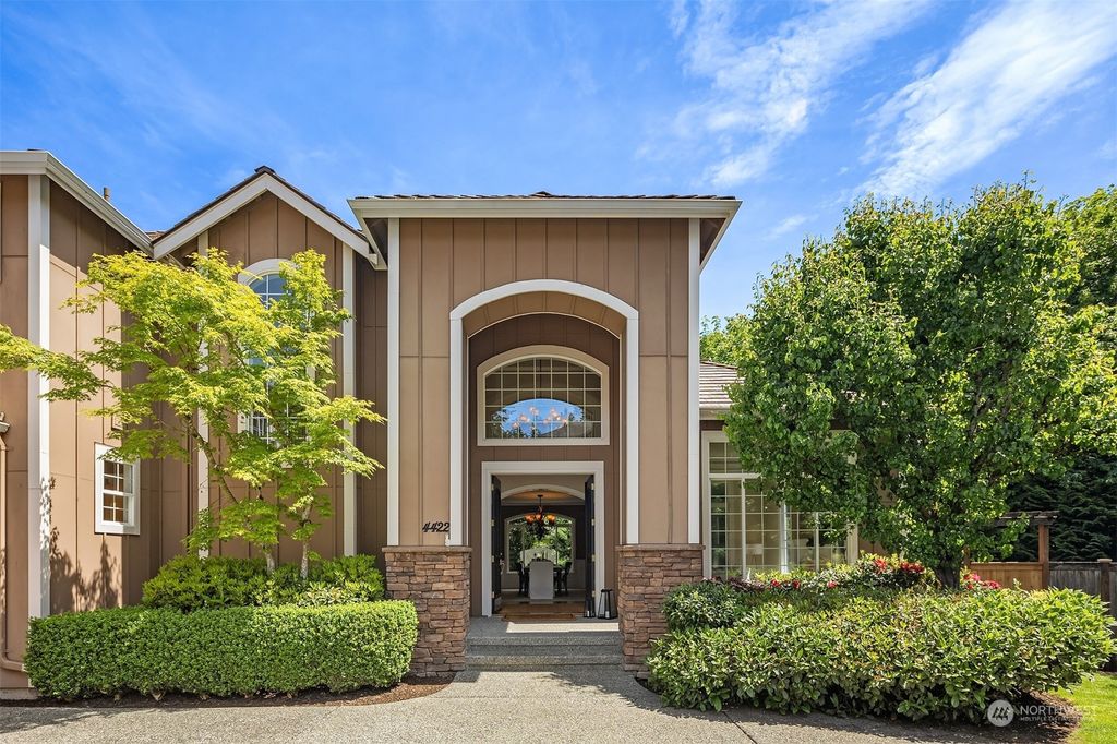 Photo of 4422 160th Avenue SE, Bellevue, WA 98006 (MLS # 2238829)