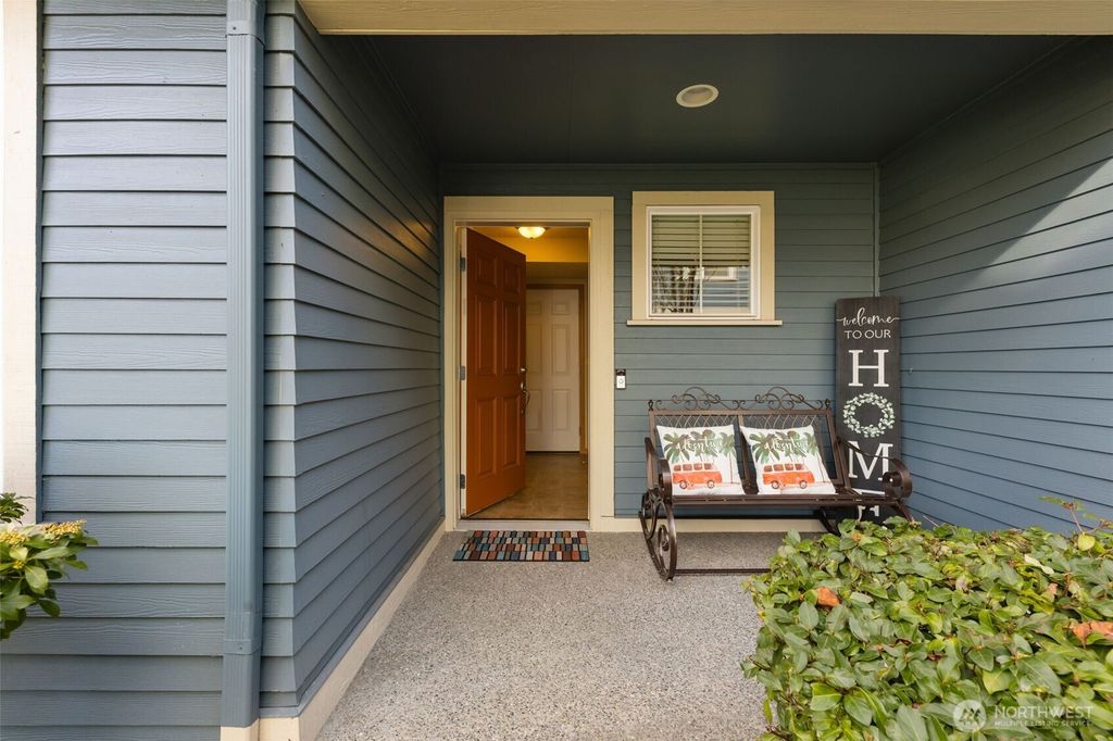 Photo of 841 5th Place NE, Issaquah, WA 98029 (MLS # 2481100)