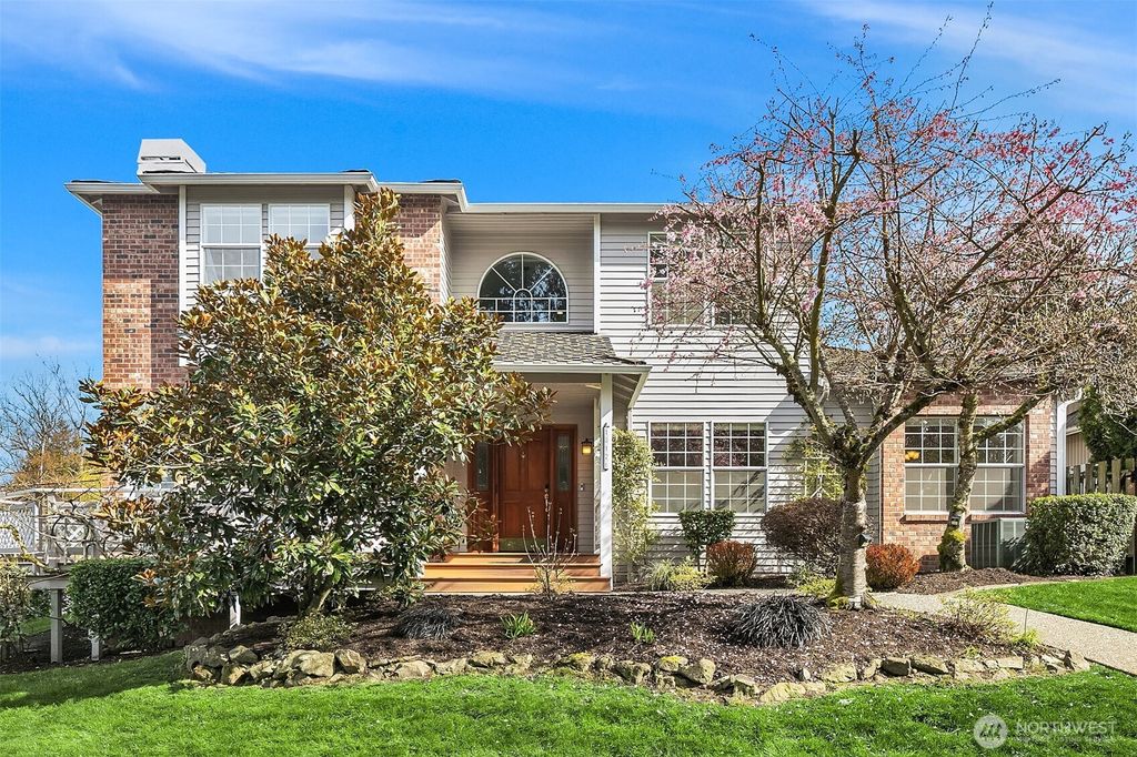 Photo of 18126 6th Place SW, Normandy Park, WA 98166 (MLS # 2346601)