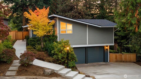 Photo of 11203 101st Avenue NE, Kirkland, WA 98033 (MLS # 2589239)