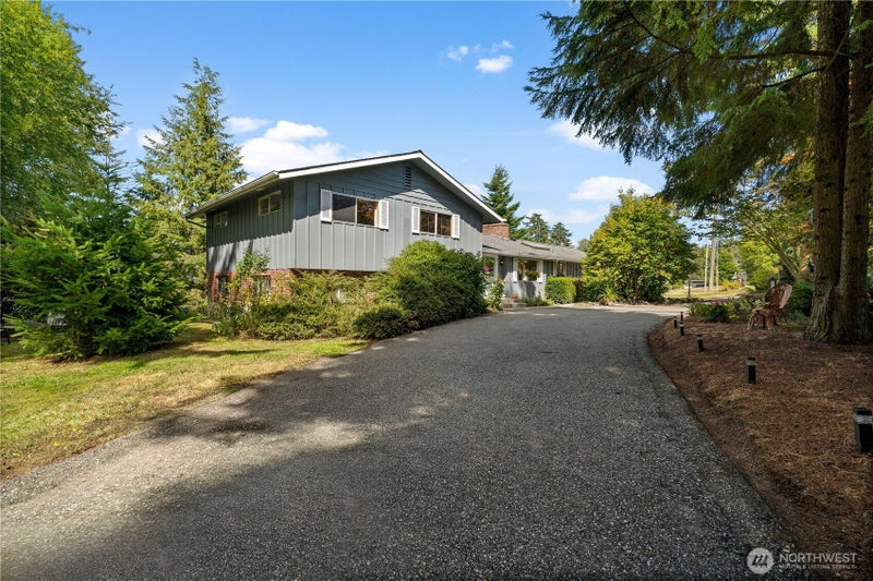 780 Greenoch Loop