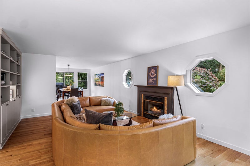 349 Viewcrest Road