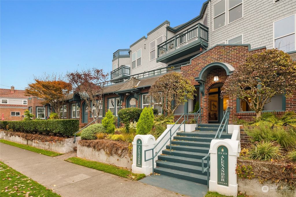 Photo of 2920 Alki Avenue SW #205, Seattle, WA 98116 (MLS # 2017487)