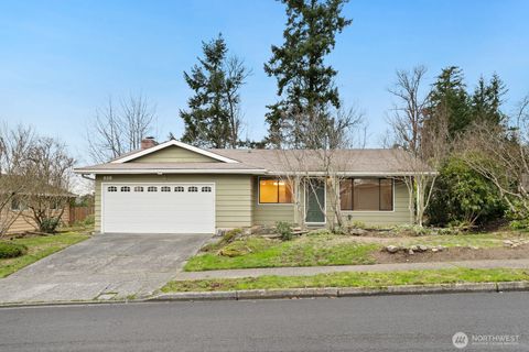 Photo of 616 S 25th Street, Renton, WA 98055 (MLS # 2470014)