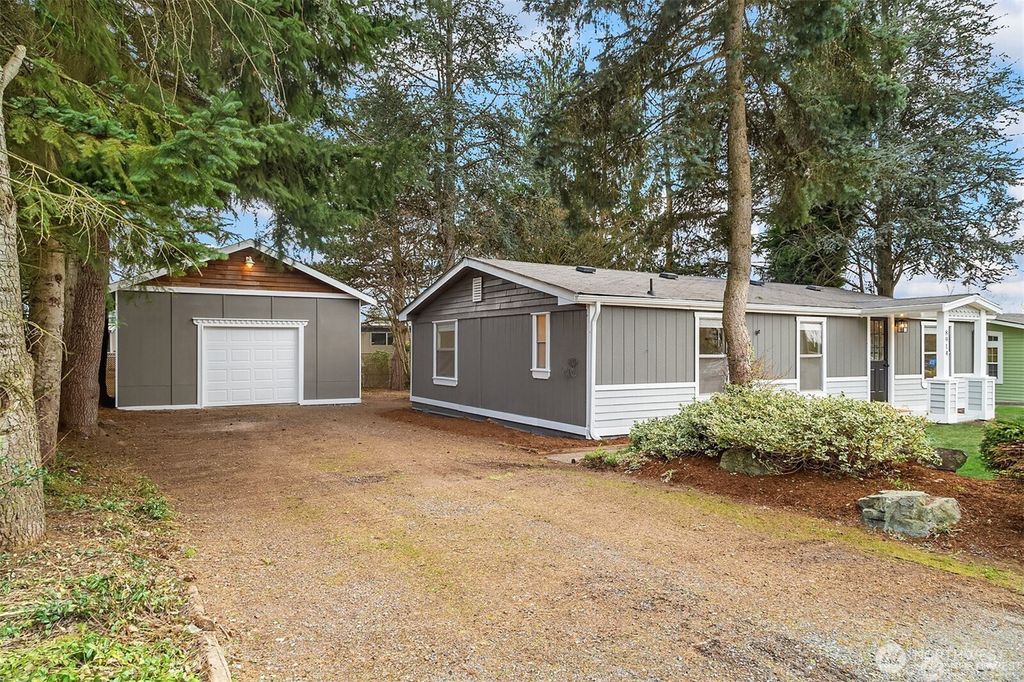 Photo of 8914 12th Place SE, Lake Stevens, WA 98258 (MLS # 2433208)