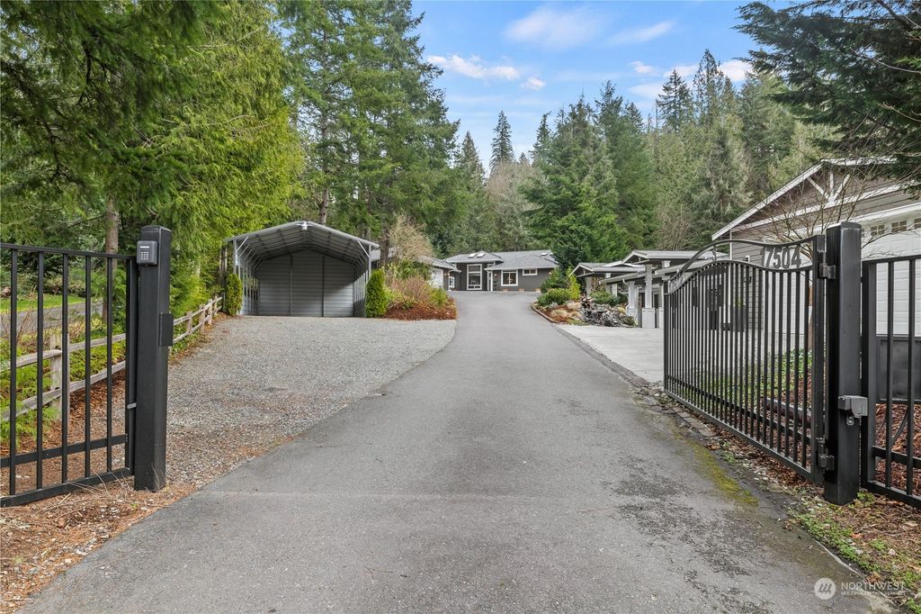 Photo of 17502 Issaquah Hobart Rd Rd SE, Issaquah, WA 98027 (MLS # 2210243)