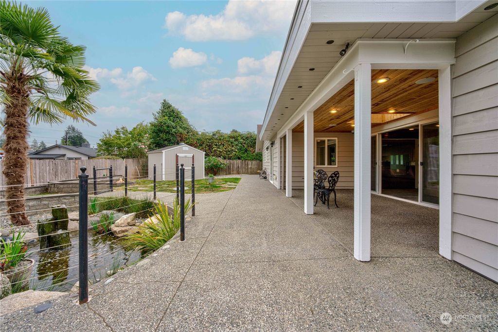 Photo of 1405 Lake View Avenue, Snohomish, WA 98290 (MLS # 2024552)