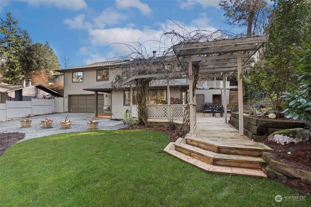 Photo of 20018 1st Place S, Des Moines, WA 98198 (MLS # 2199364)