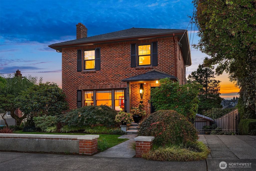 Photo of 2561 28th Avenue W, Seattle, WA 98199 (MLS # 2433521)
