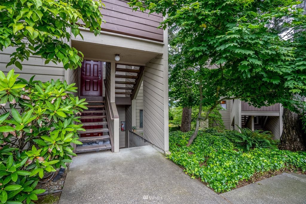 Photo of 15254 Sunwood Boulevard #E22, Tukwila, WA 98188 (MLS # 1955531)