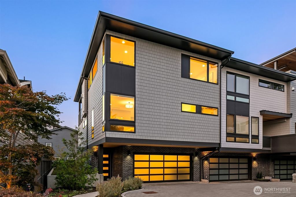 Photo of 330 3rd Avenue S #A, Kirkland, WA 98033 (MLS # 2360528)