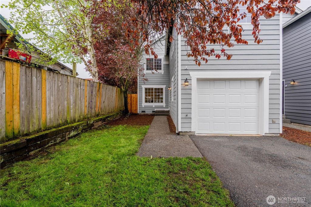 Photo of 6916 Rainier Drive #A, Everett, WA 98203 (MLS # 2374159)