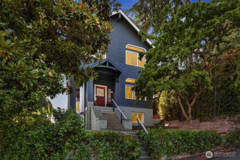 Photo of 3951 Dayton Avenue N, Seattle, WA 98103 (MLS # 2538347)