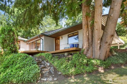 18706 82nd Avenue NE Kenmore WA 98028