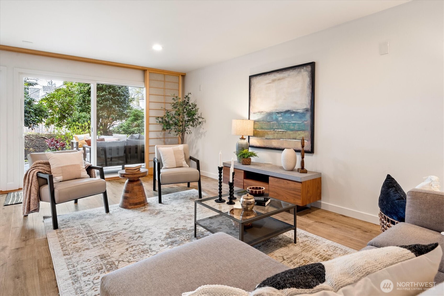 2501 Canterbury Lane E 122