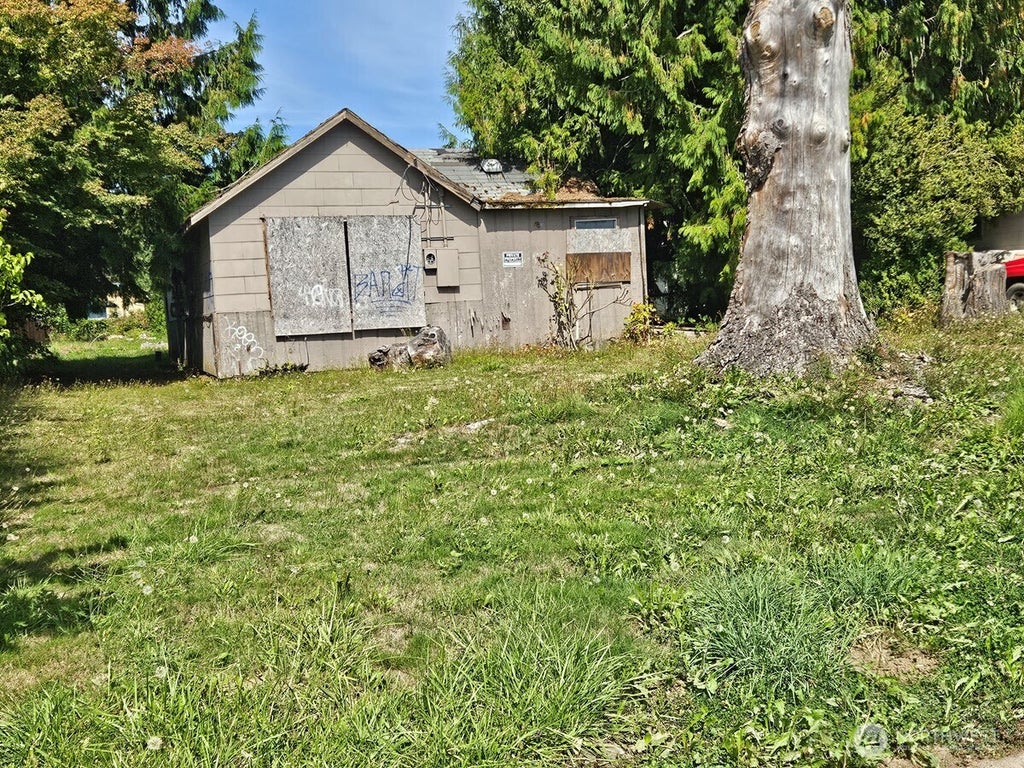 Photo of 911 Miller Street, Kelso, WA 98626 (MLS # 2583035)