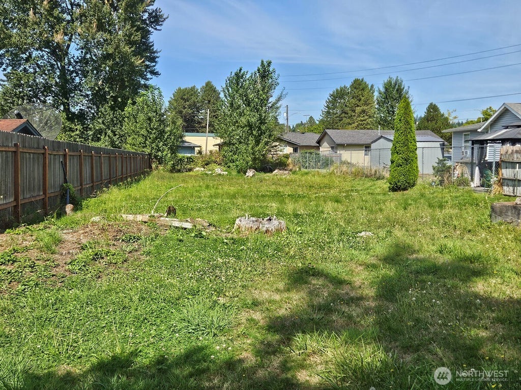 Photo of 911 Miller Street, Kelso, WA 98626 (MLS # 2583035)