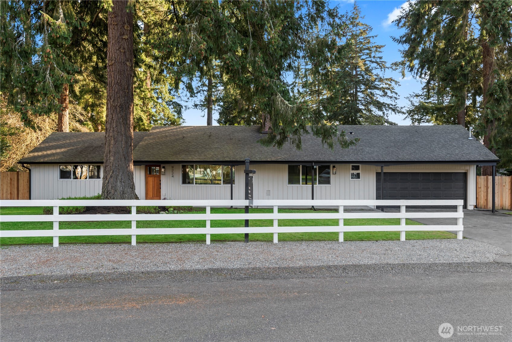 9224 Westmont Pl SW