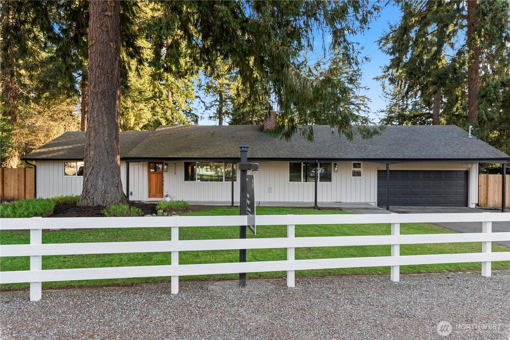 9224 Westmont Pl SW