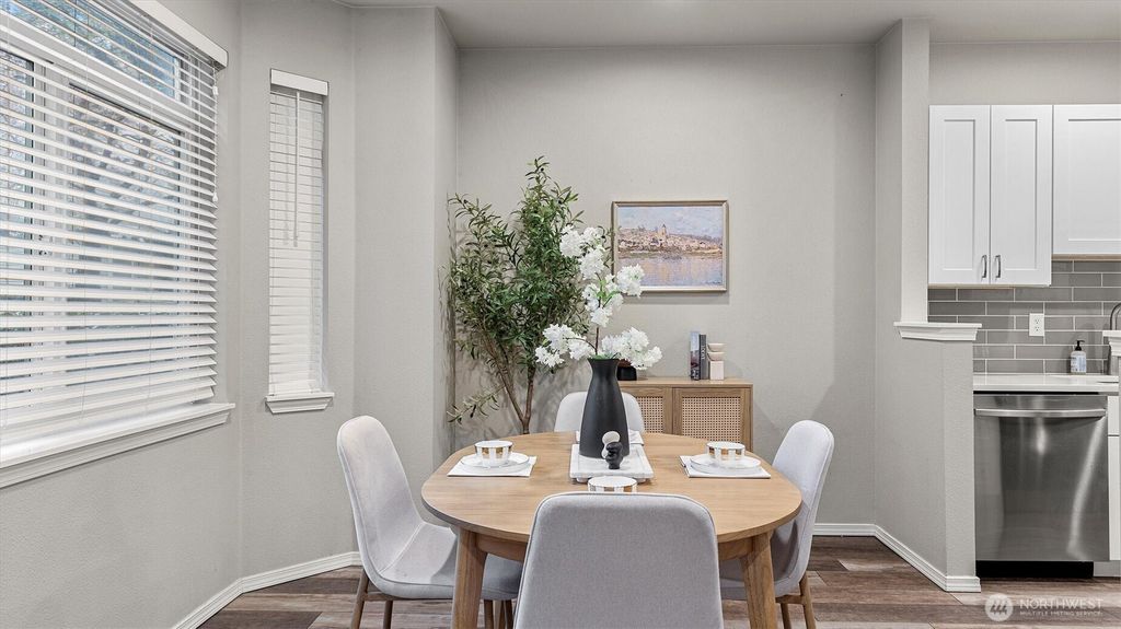 Photo of 18010 NE 94th Court #2, Redmond, WA 98052 (MLS # 2446391)