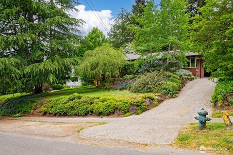 Photo of 2624 NE 82nd Street, Seattle, WA 98115 (MLS # 2519150)