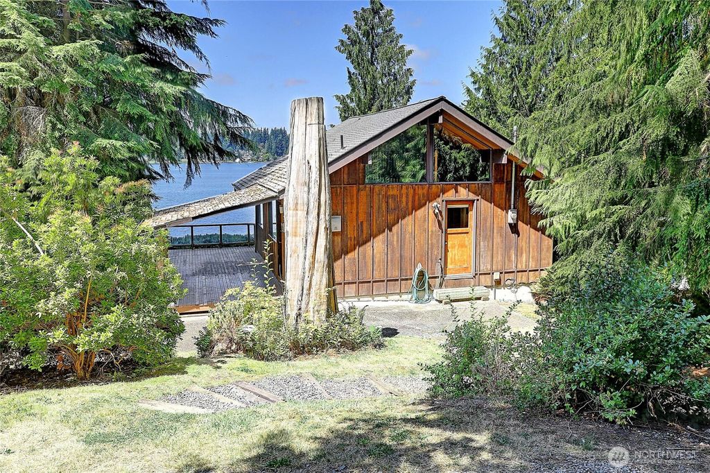 Photo of 16922 E Lake Goodwin Road Rd, Stanwood, WA 98292 (MLS # 2410953)