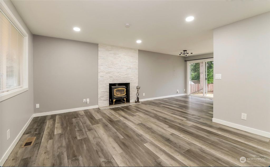 Photo of 34024 22nd Place SW, Federal Way, WA 98023 (MLS # 2196432)