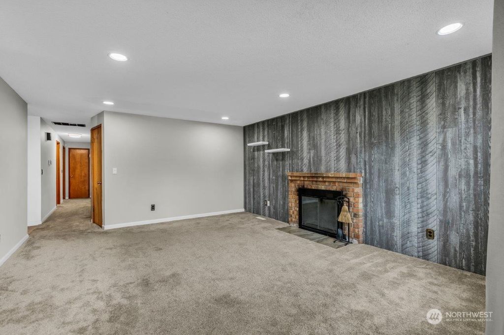 Photo of 34900 Military Road S, Auburn, WA 98001 (MLS # 2210325)