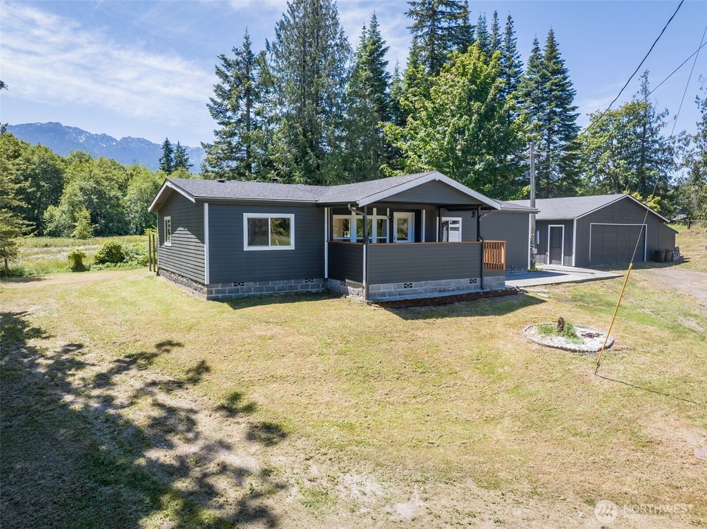Photo of 1806 Monroe Road, Port Angeles, WA 98362 (MLS # 2547134)