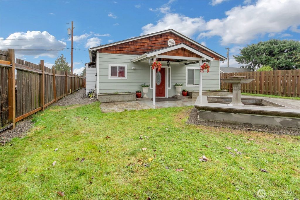 Photo of 1319 E 66th Street, Tacoma, WA 98404 (MLS # 2460271)