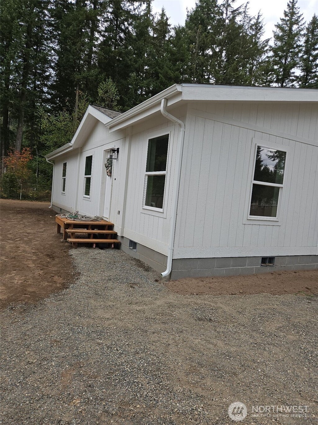 Photo of 8597 Golden Valley Drive, Maple Falls, WA 98266 (MLS # 2578695)