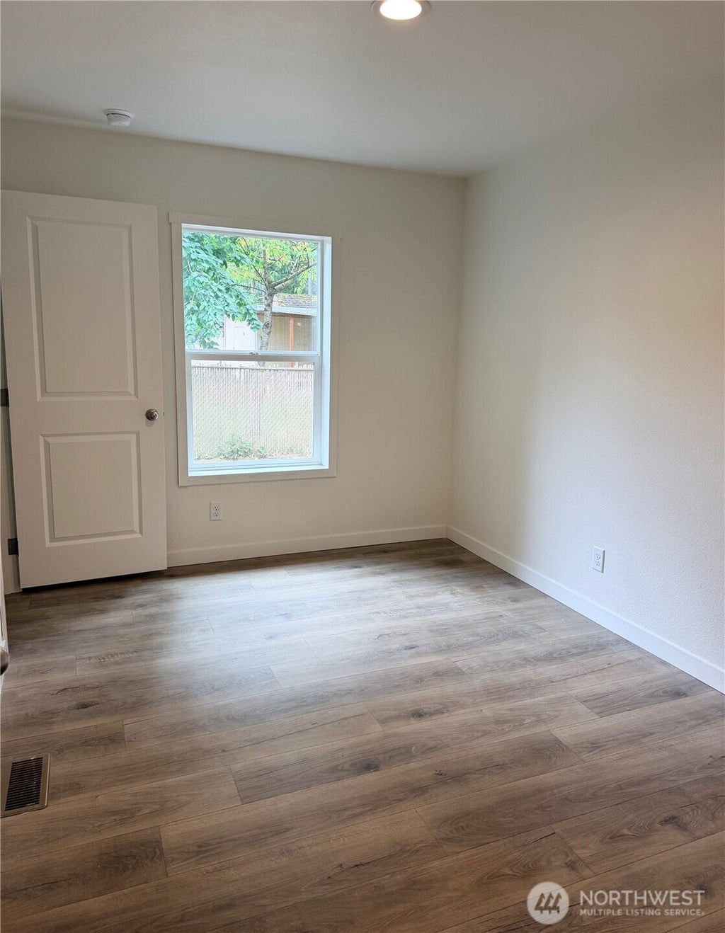 Photo of 8597 Golden Valley Drive, Maple Falls, WA 98266 (MLS # 2578695)